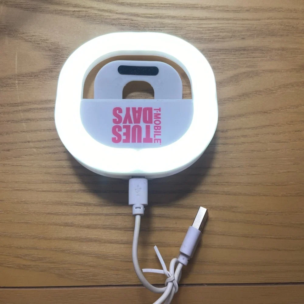 LED Ring light - Picture 1 of 3